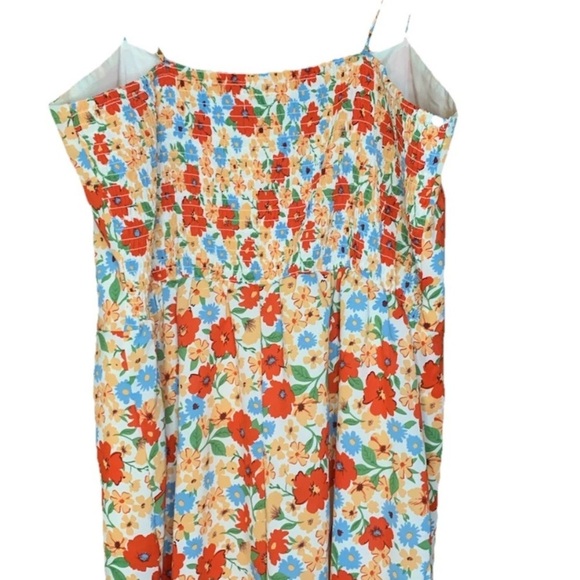 Women’s size Large Willow & Root Floral Romper- Red Yellow and Blue - Picture 4 of 6